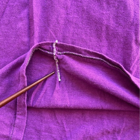 Men's Vintage Russell T-Shirt Purple Life's a Beach San Diego L USA ALTERED HEM - Picture 8 of 12